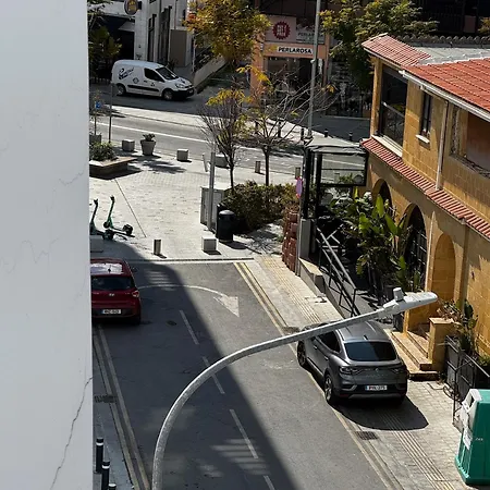 شقة Wealthystays Premium *