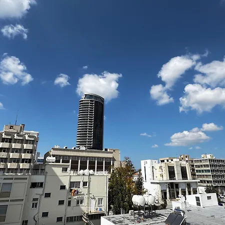 Apartment Wealthystays Downtown Premium *