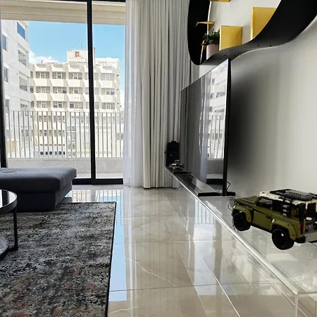 Wealthystays Downtown Premium Apartment