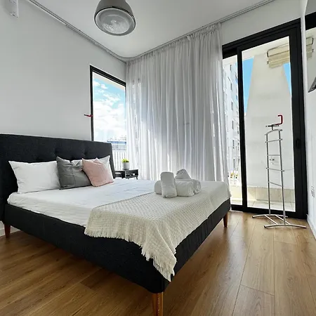 شقة Wealthystays Premium