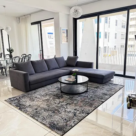 Apartment Wealthystays Downtown Premium