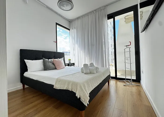 Lägenhet Wealthystays Premium