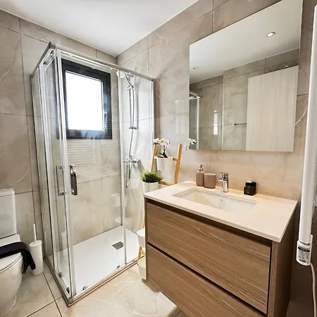 Wealthystays Premium Apartman *